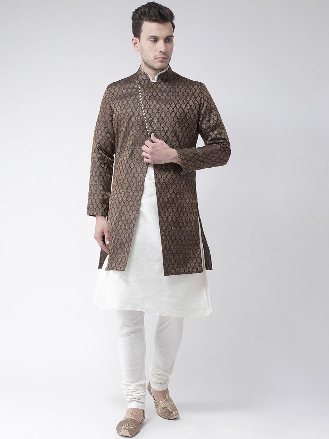 deyann men black & off-white kurta with churidar & sherwani