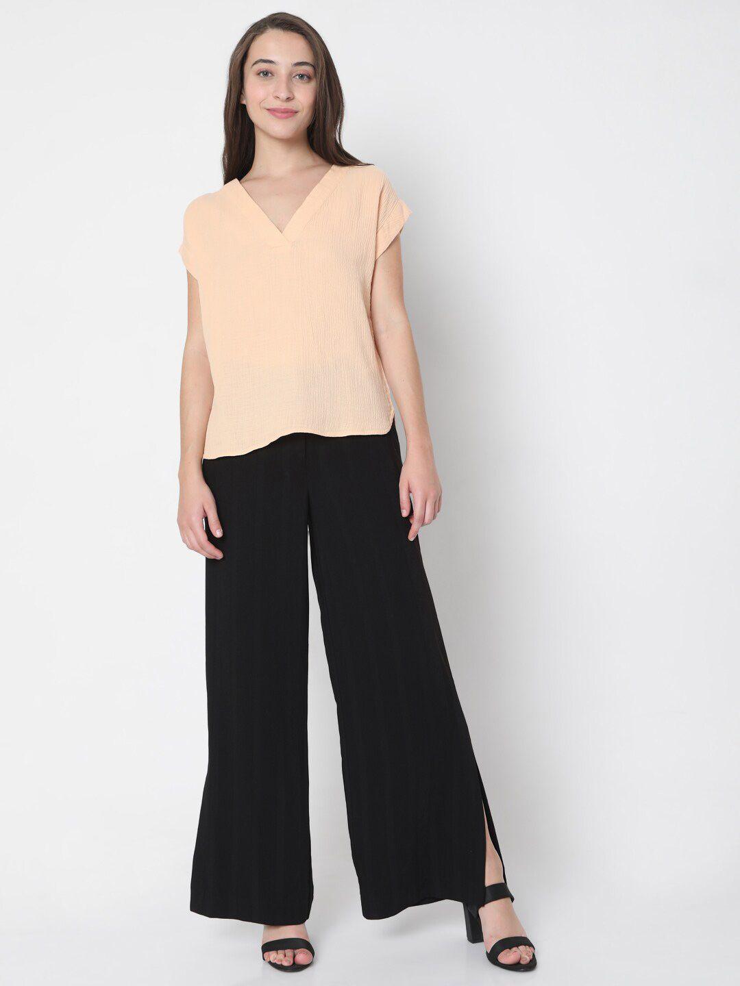 vero moda peach-coloured v-neck top