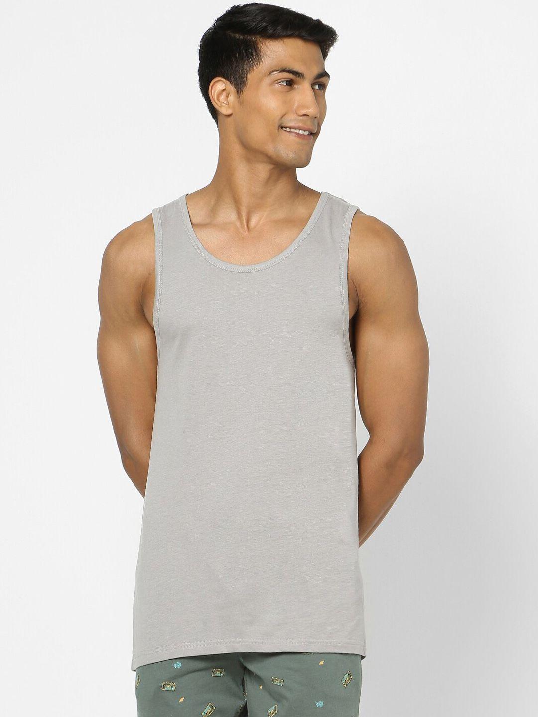 ajile by pantaloons men grey solid innerwear vest