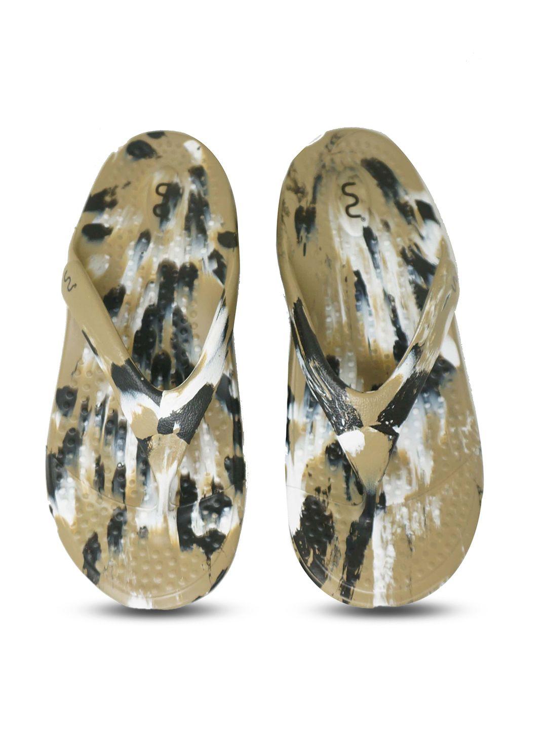 doubleu men khaki & white printed rubber thong flip-flops