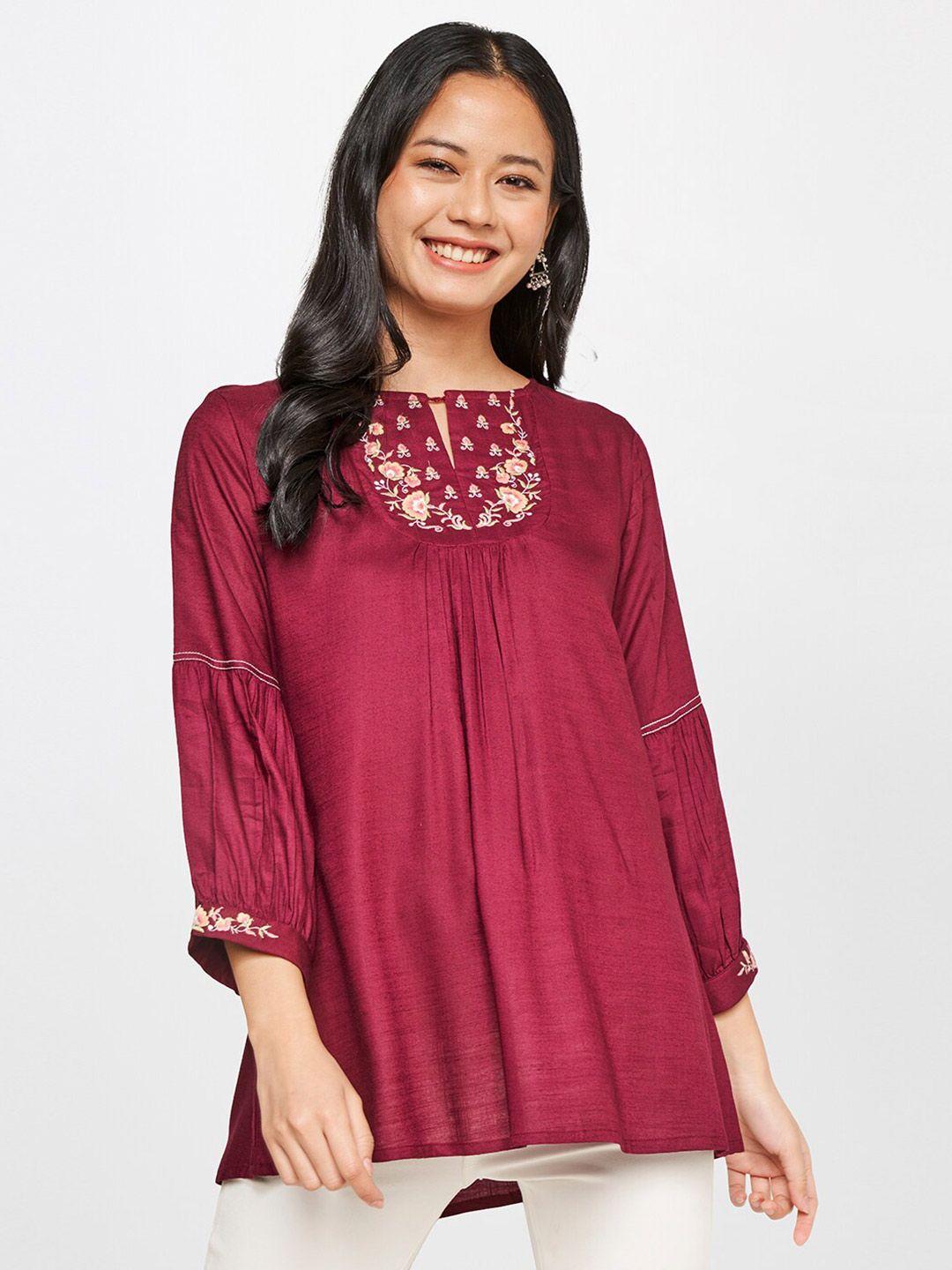 global desi keyhole neck top