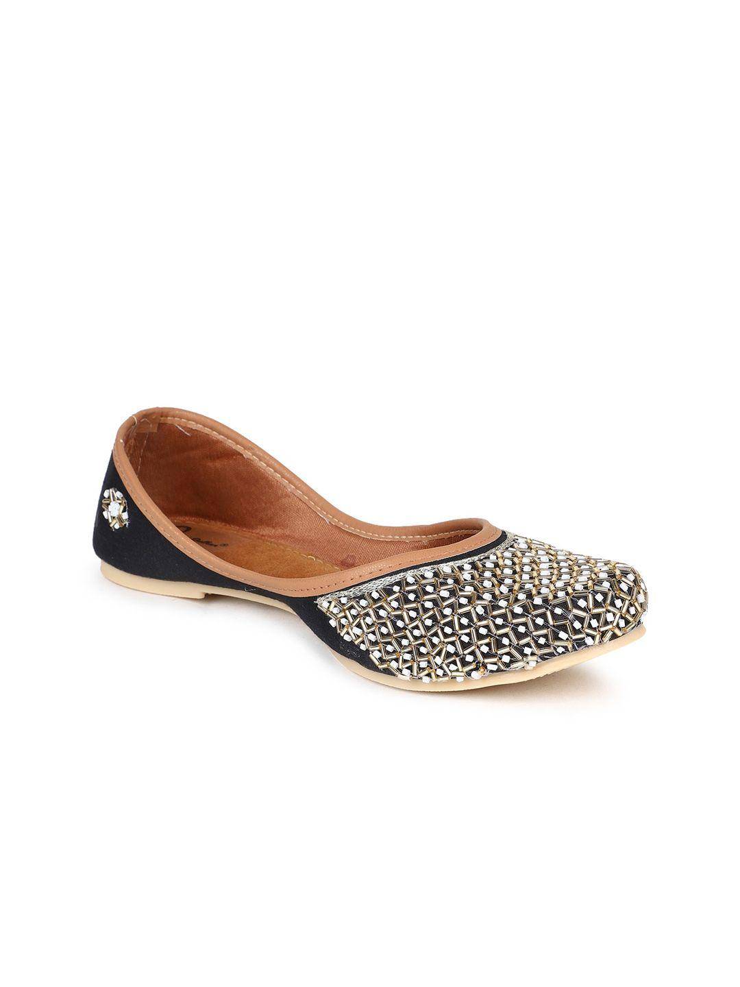 the desi dulhan women embellished ethnic mojaris flats