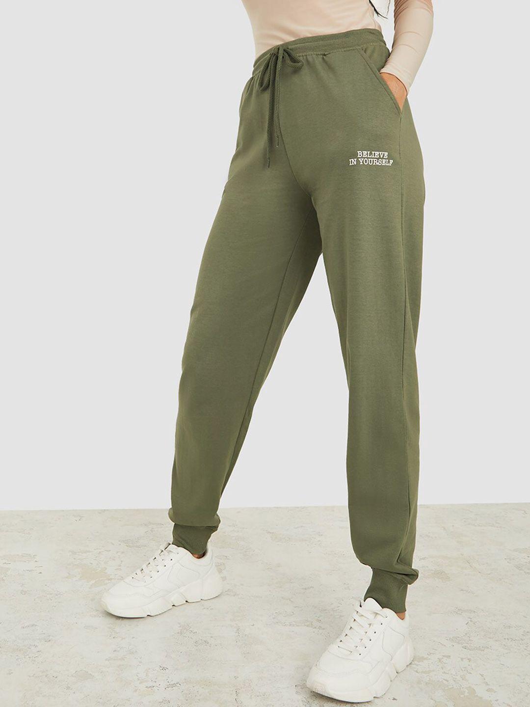 styli women mid-rise cotton straight-fit joggers