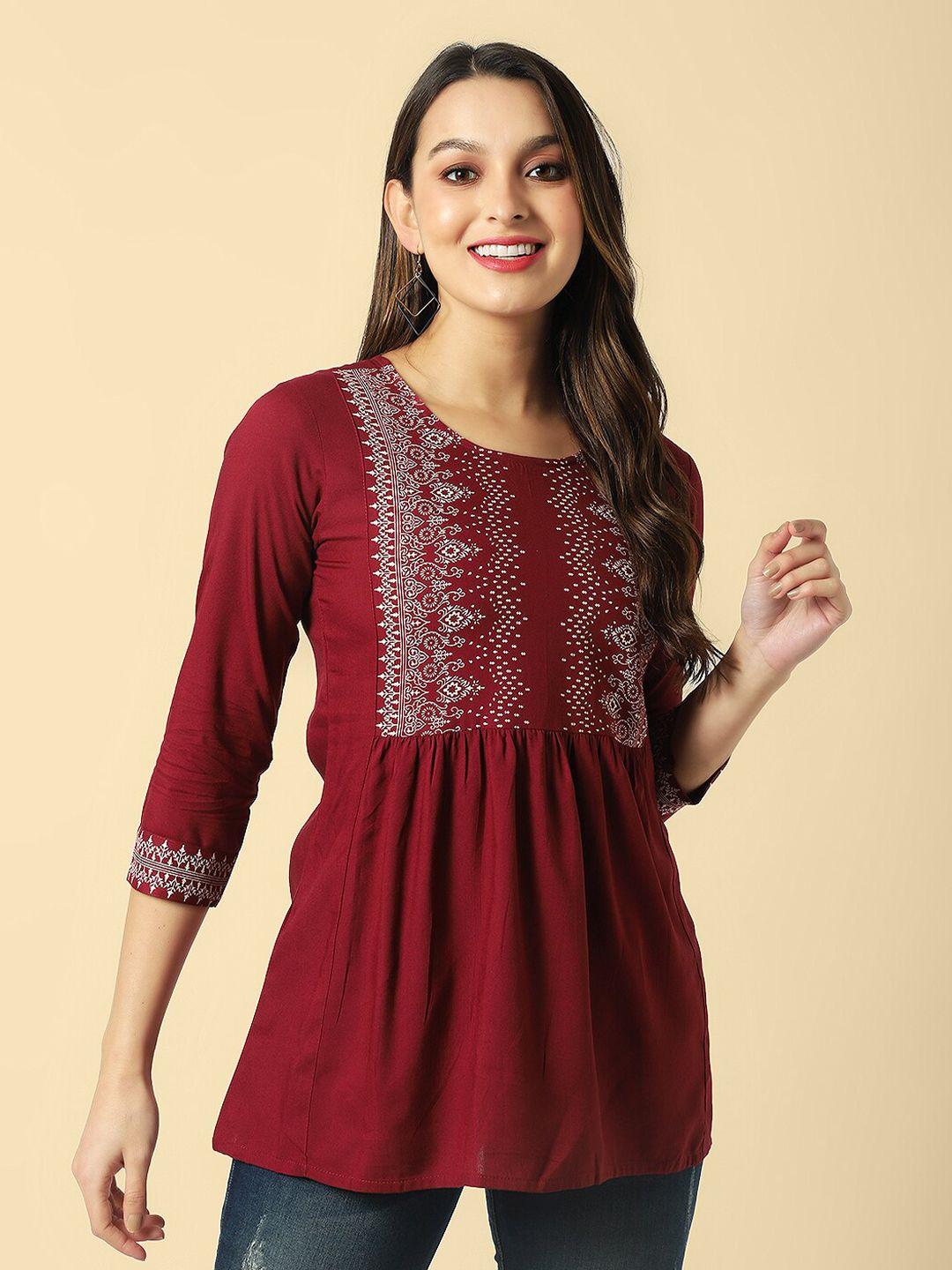 daevish maroon print top