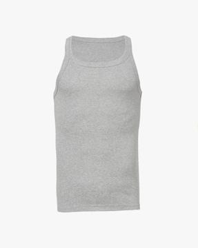 sleeveless gym vest