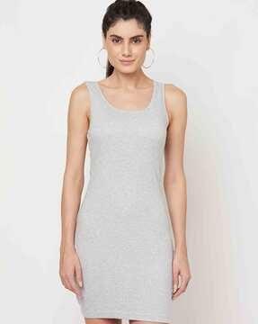 sleeveless bodycon dress