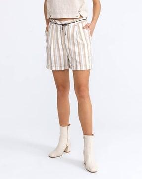 striped pleated shorts