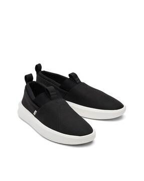 black rover trainers