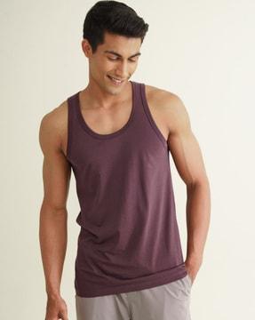 solid sleeveless vest