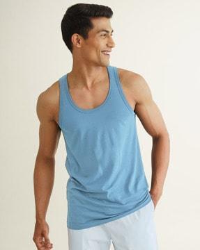 solid sleeveless vest