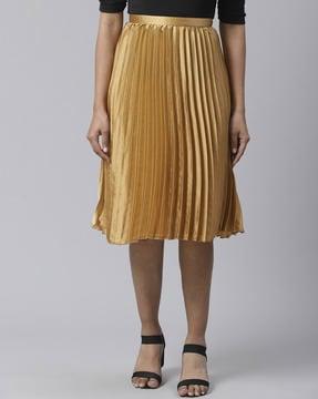 pleated flared skirt