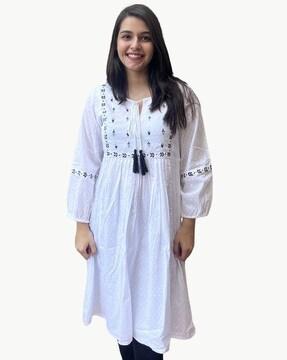 embroidered straight kurta