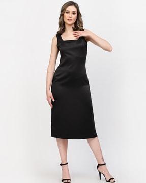 sleeveless sheath dress