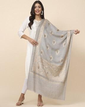 women woven shawl