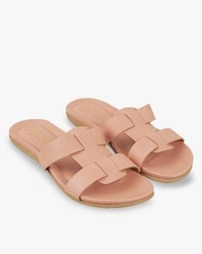 women flat sandals