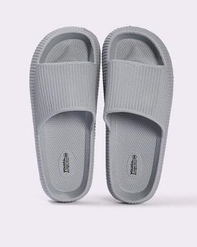 women textured slides