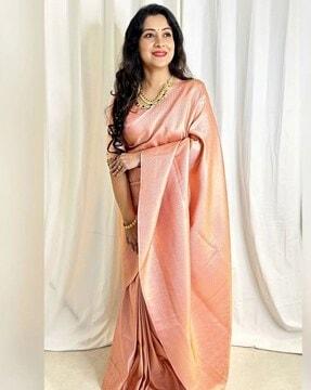 women woven saree