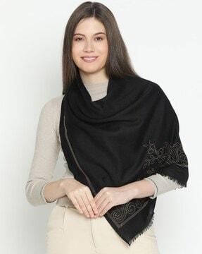 women embellished stole