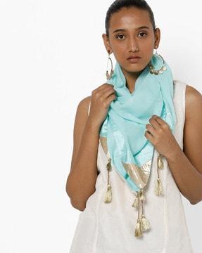 scarf with tassels