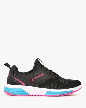 panelled sports shoes