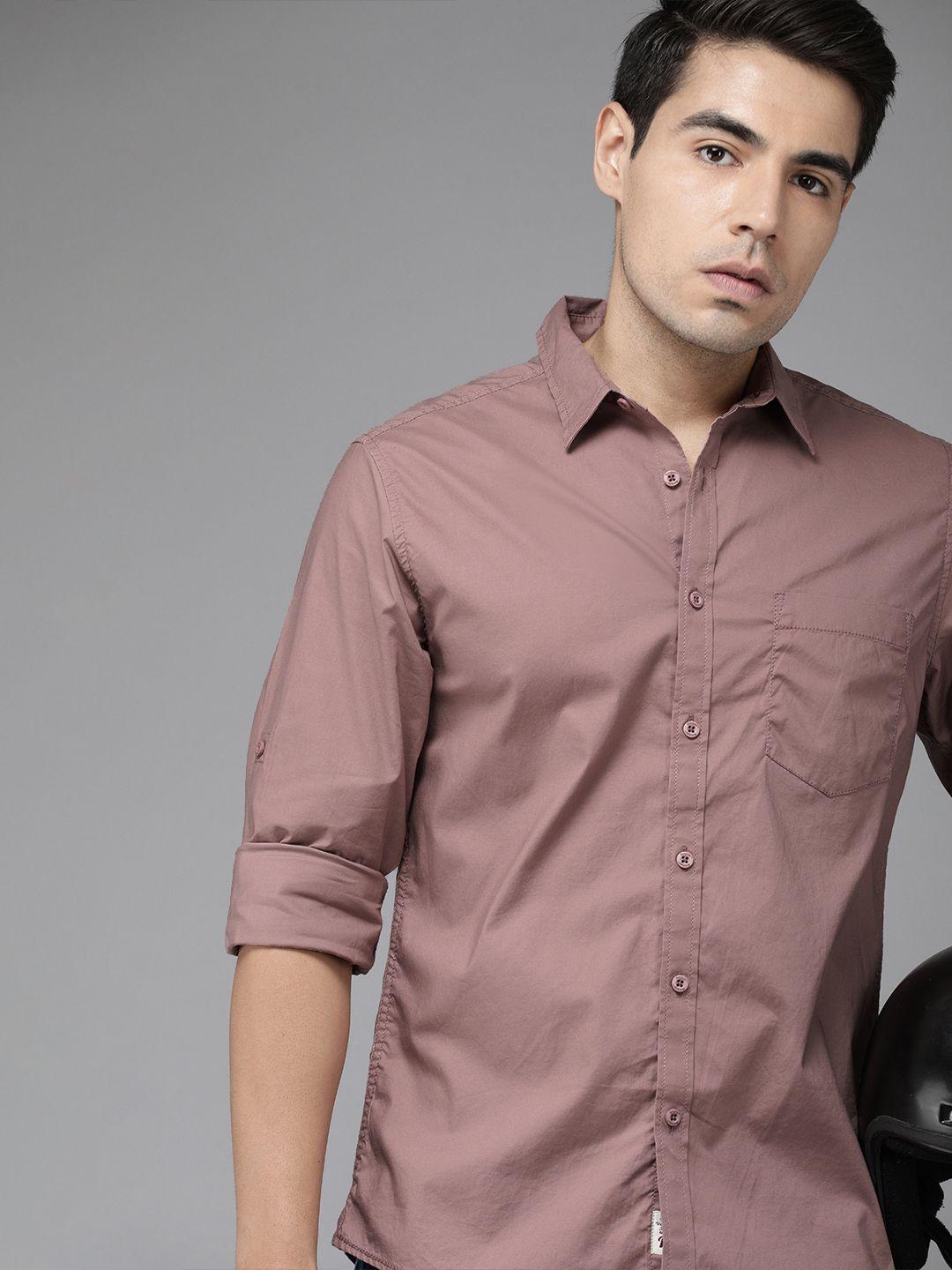 roadster men peach-coloured regular fit solid casual sustainable shirt