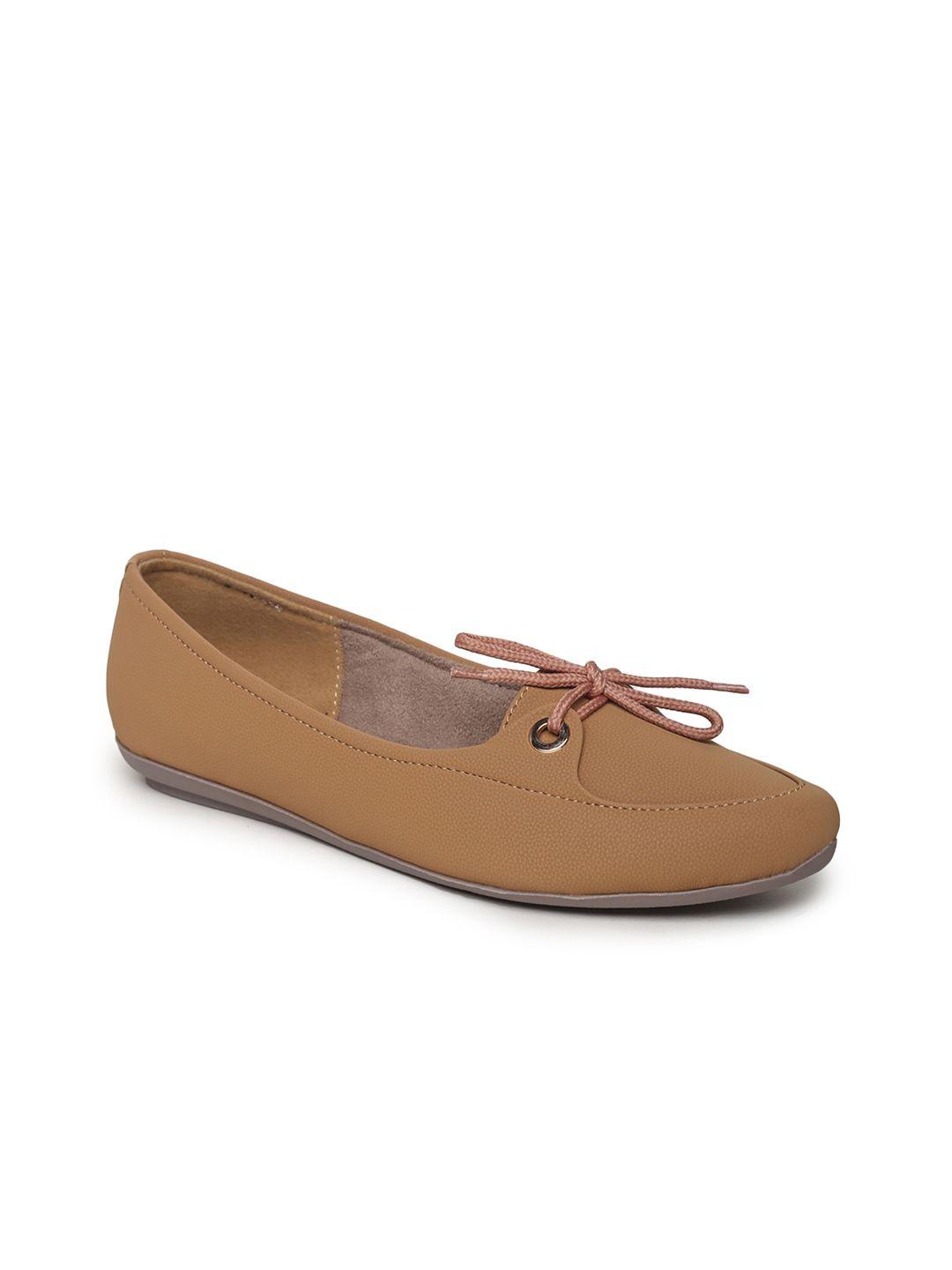 valiosaa women beige solid ballerinas