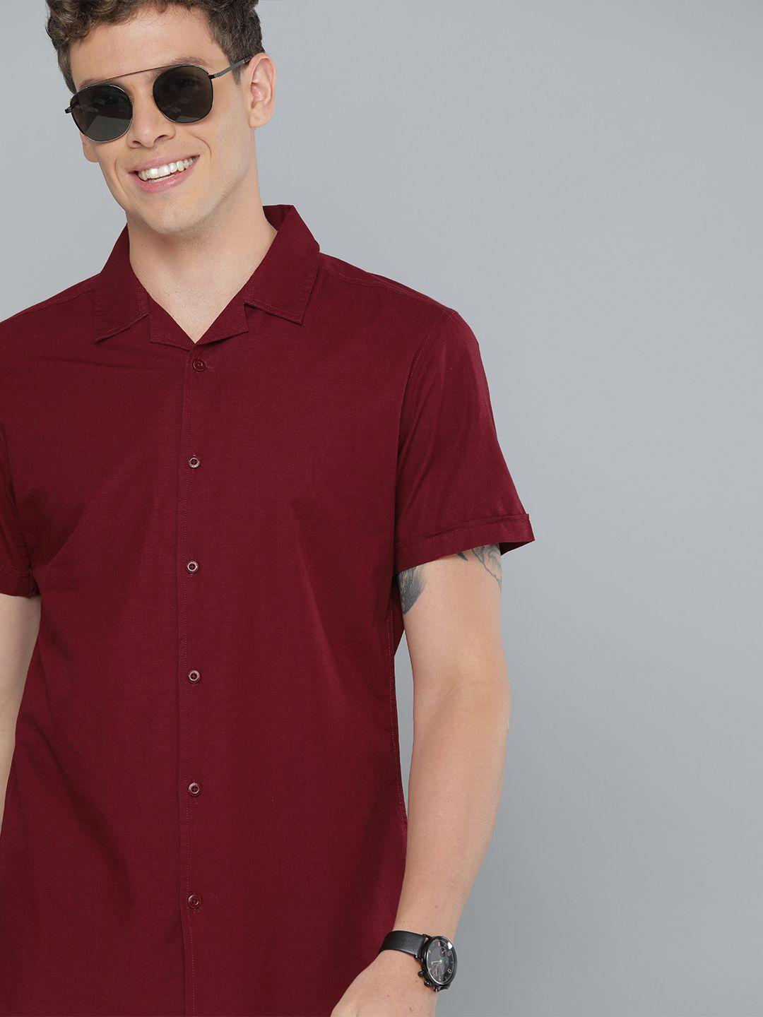 here&now men maroon slim fit solid casual shirt