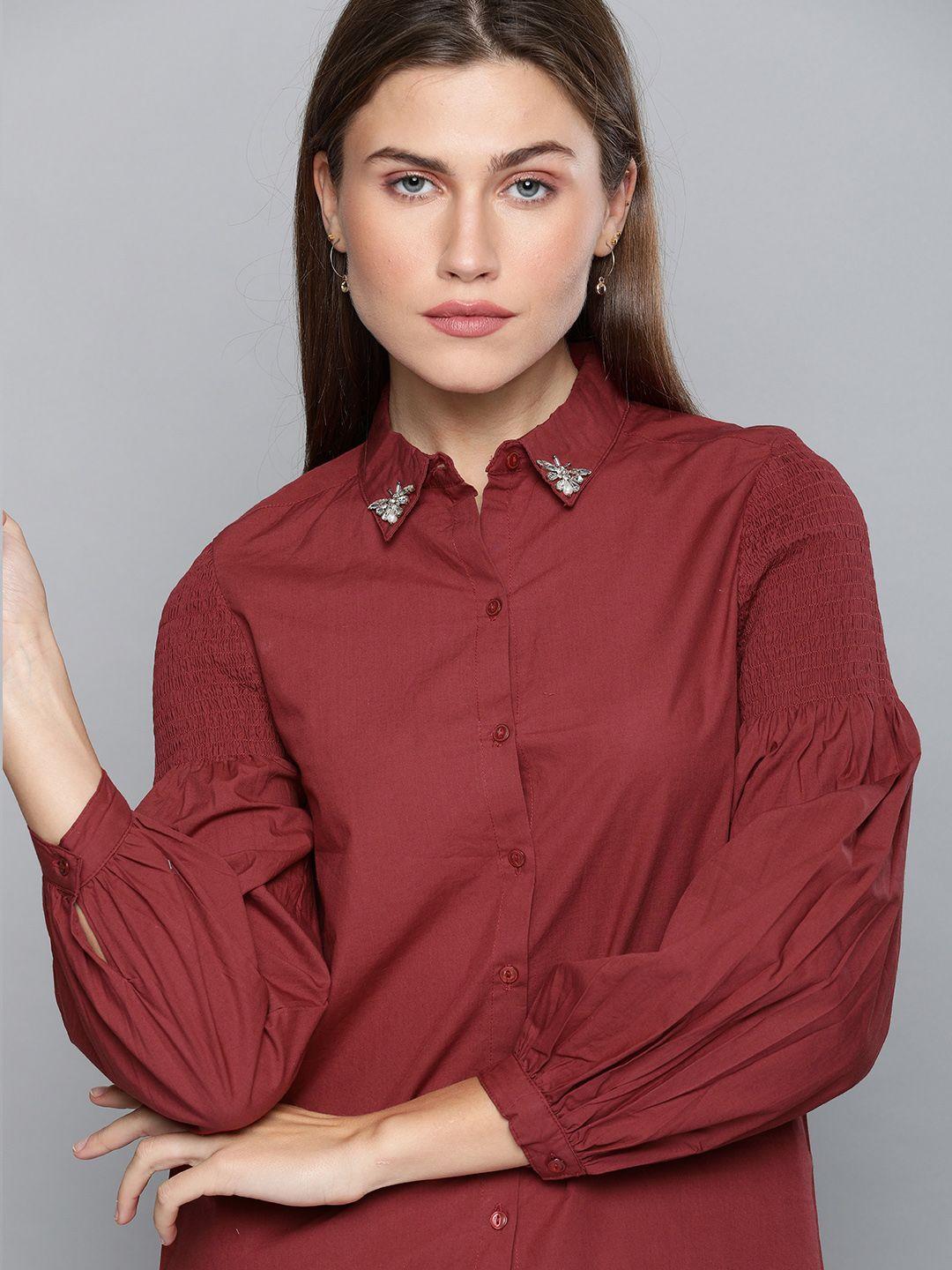 chemistry women maroon regular fit solid casual jewel collar shirt