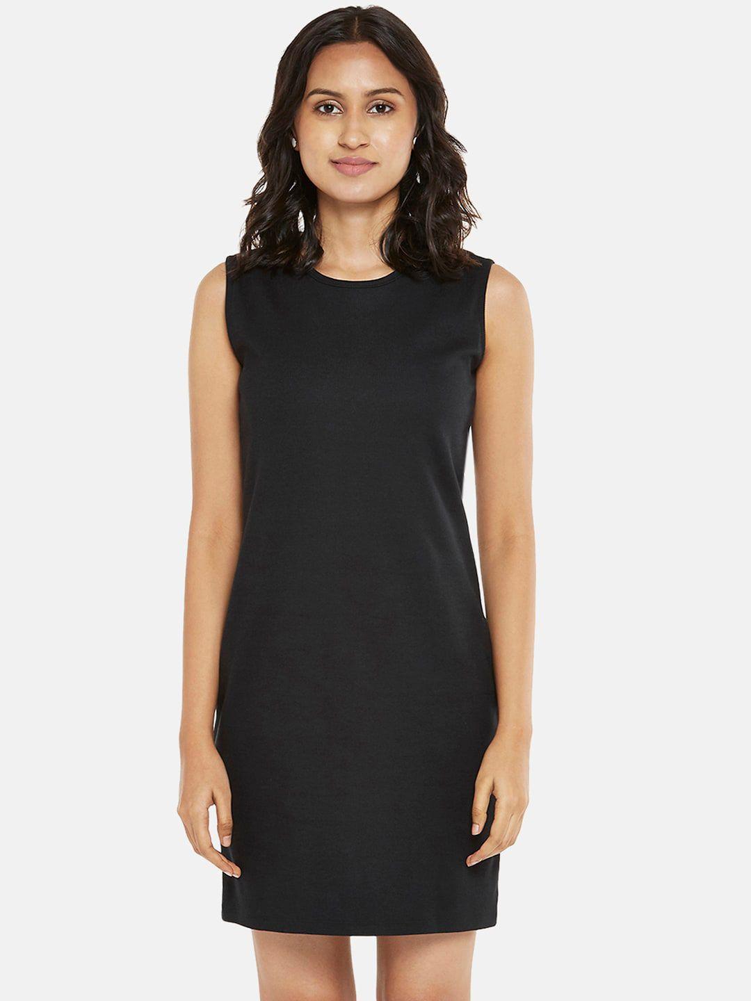 people women black sheath dress