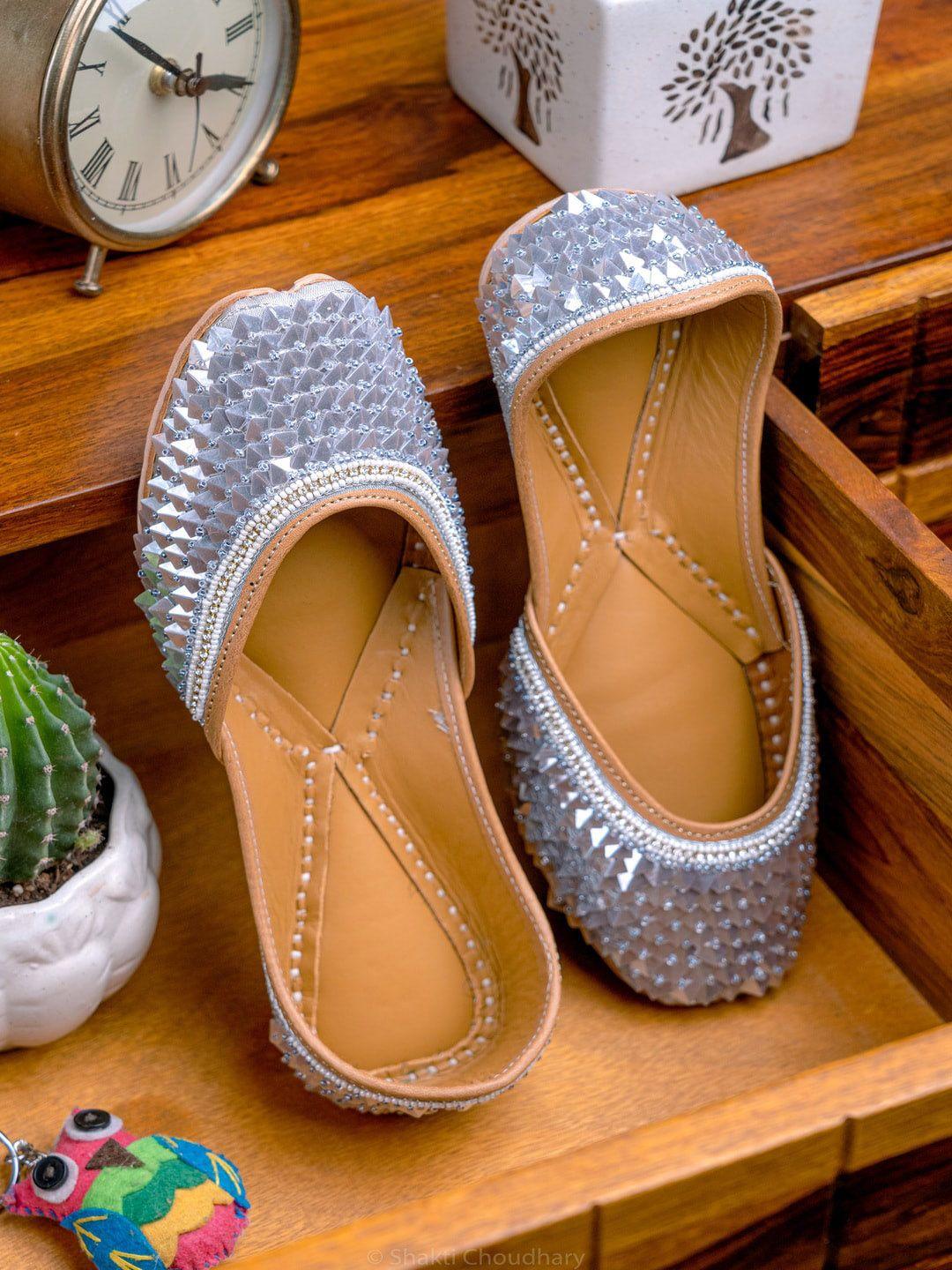 nr by nidhi rathi women silver-toned mojaris flats