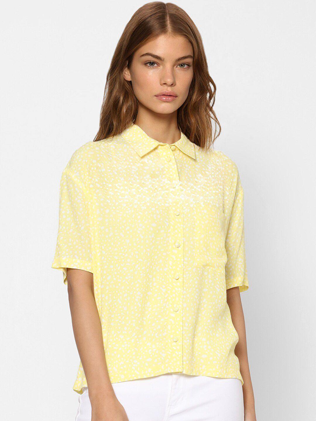 only women yellow boxy printed casual shirt