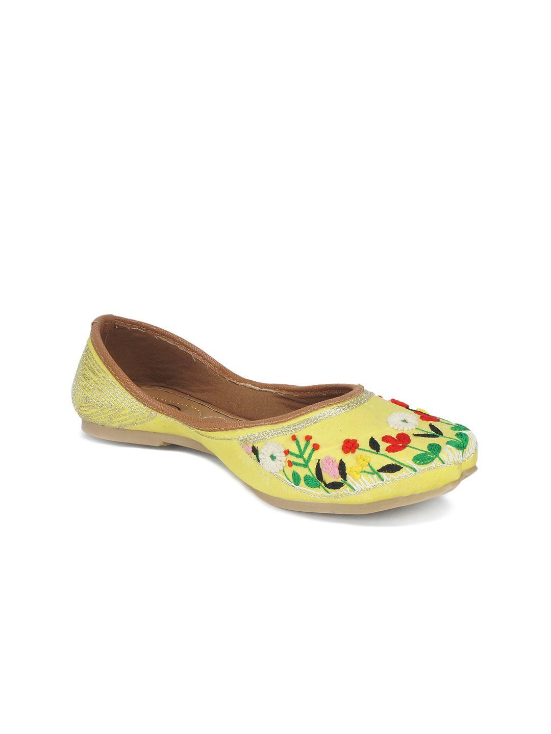 the desi dulhan women yellow embellished ethnic ballerinas