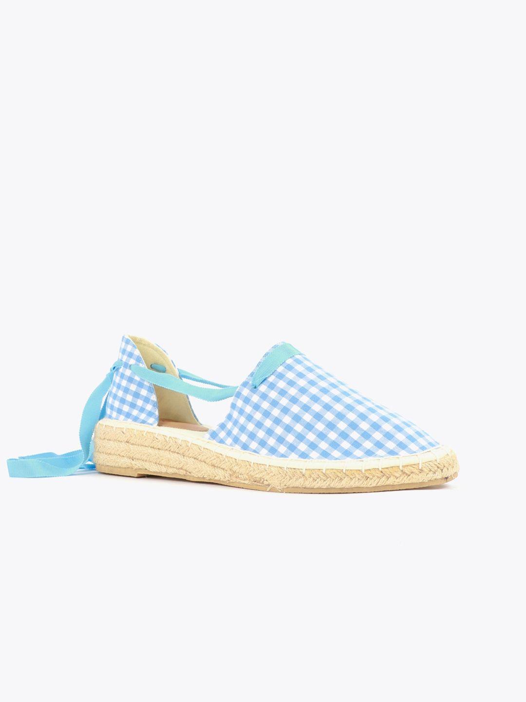 carlton london women blue & white checked mules