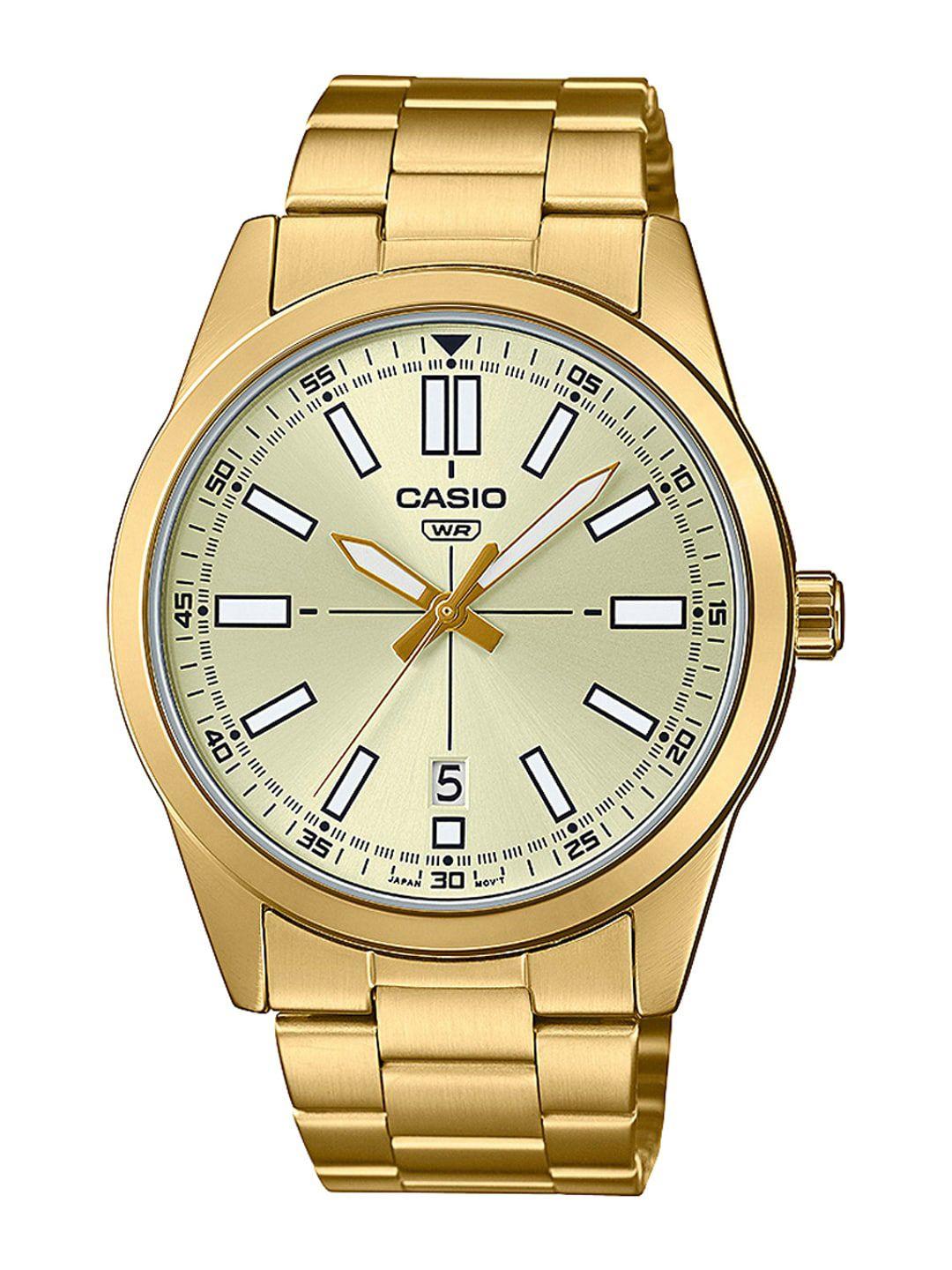 casio men gold-toned dial stainless steel bracelet style straps analogue watch a1952