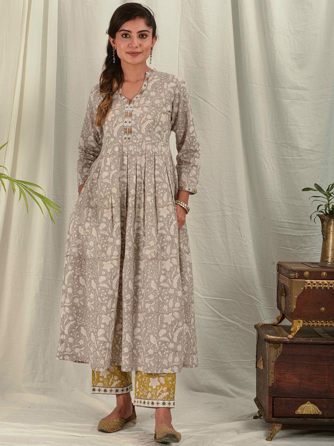 house of dhaaga women silver-toned & off white printed block print cotton a-line kurta