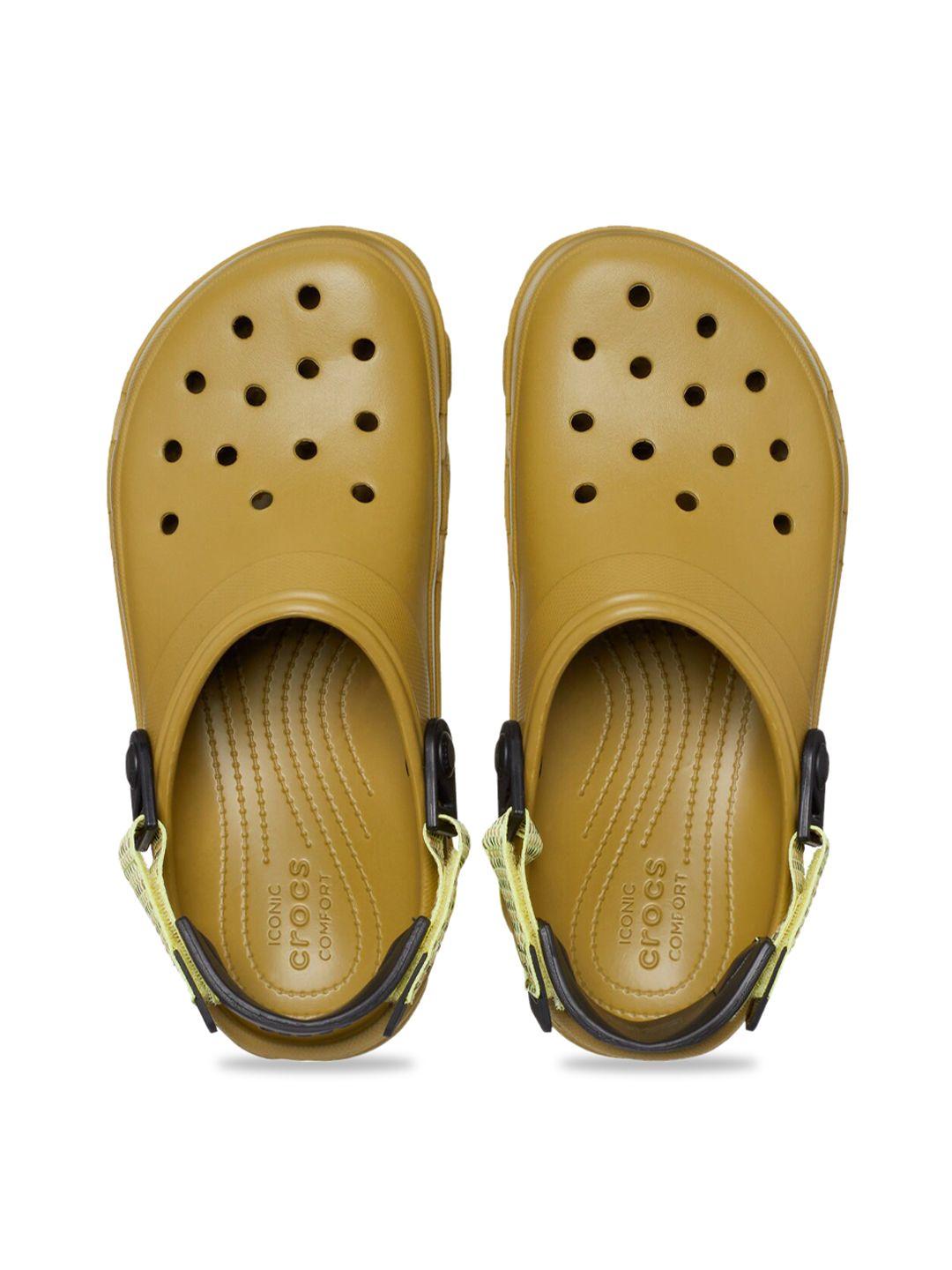 crocs unisex khaki & black clogs sandals