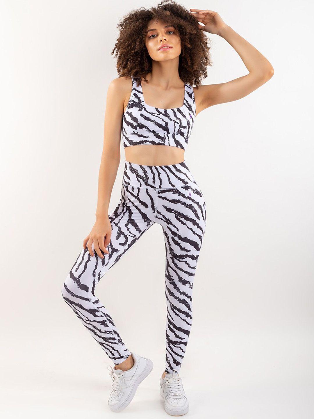 sknz women white & black printed gym co-ord set