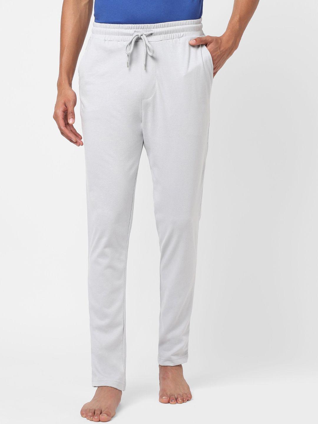 ajile by pantaloons men off-white solid cotton track pant