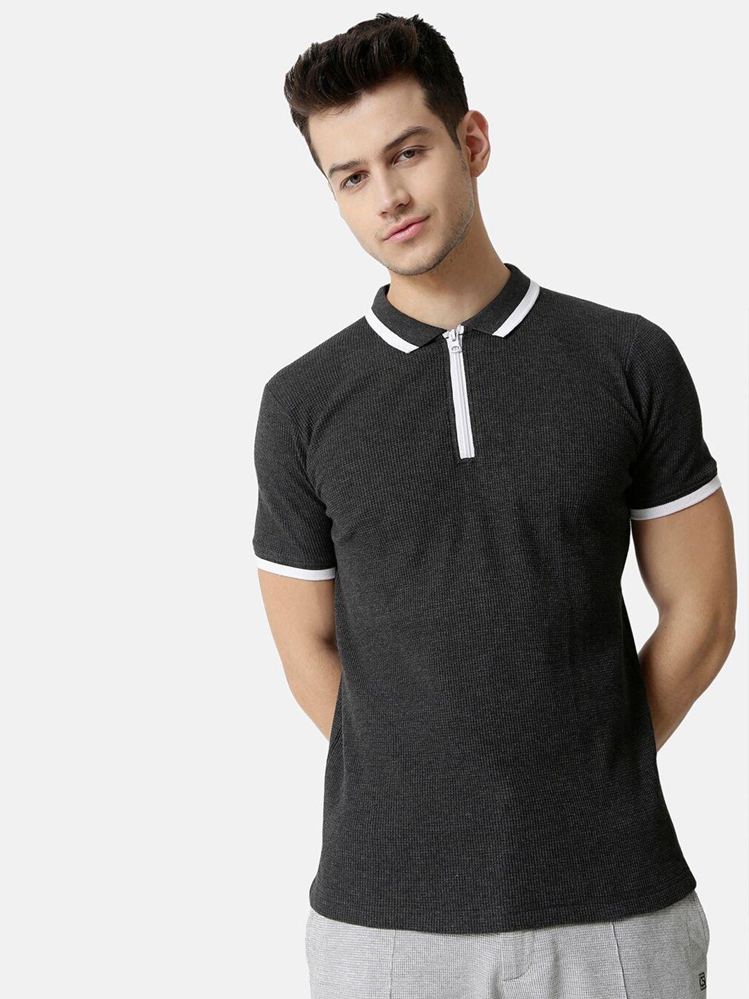 campus sutra men charcoal applique t-shirt