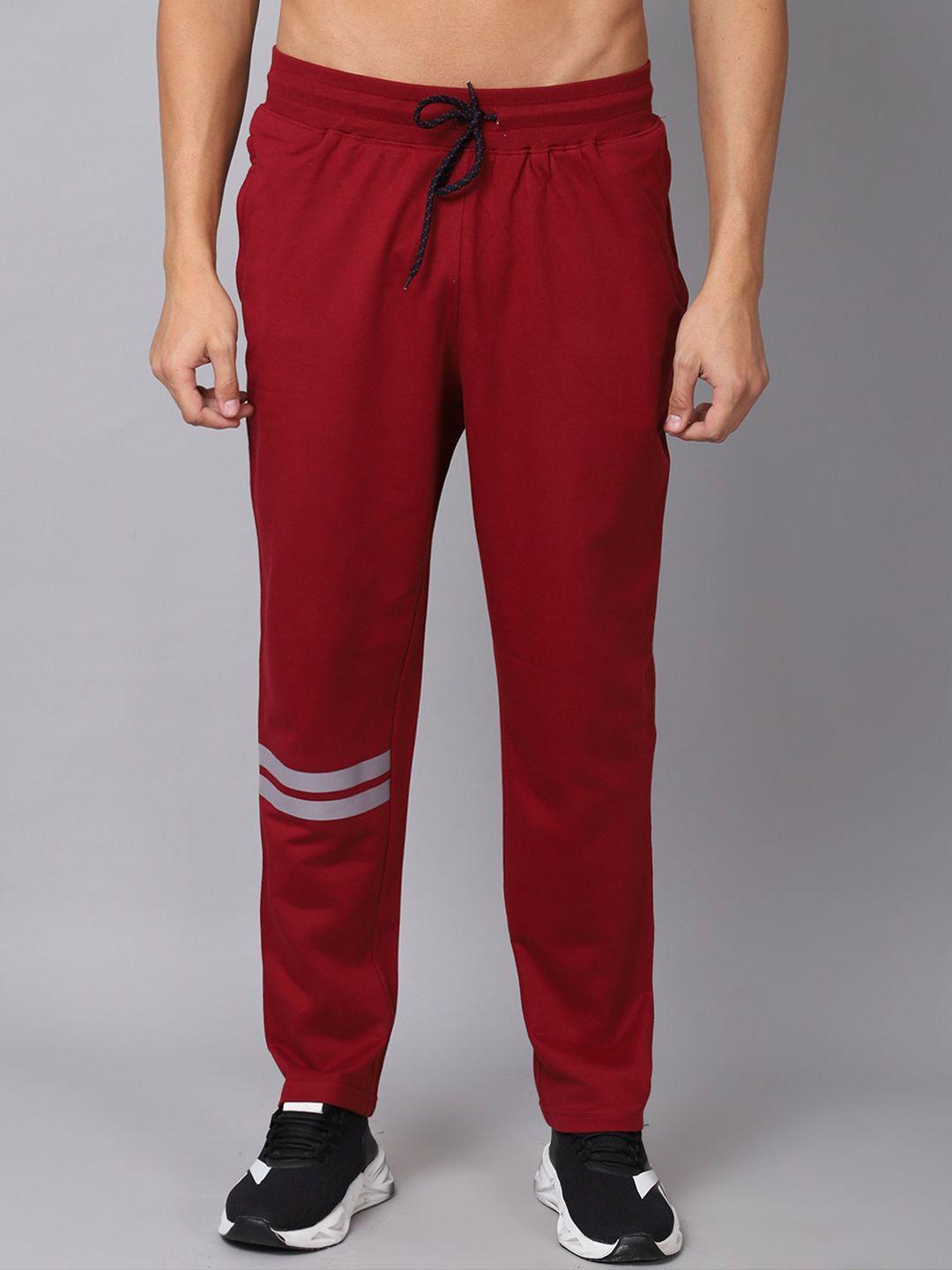 rodamo men maroon solid cotton slim-fit track pant