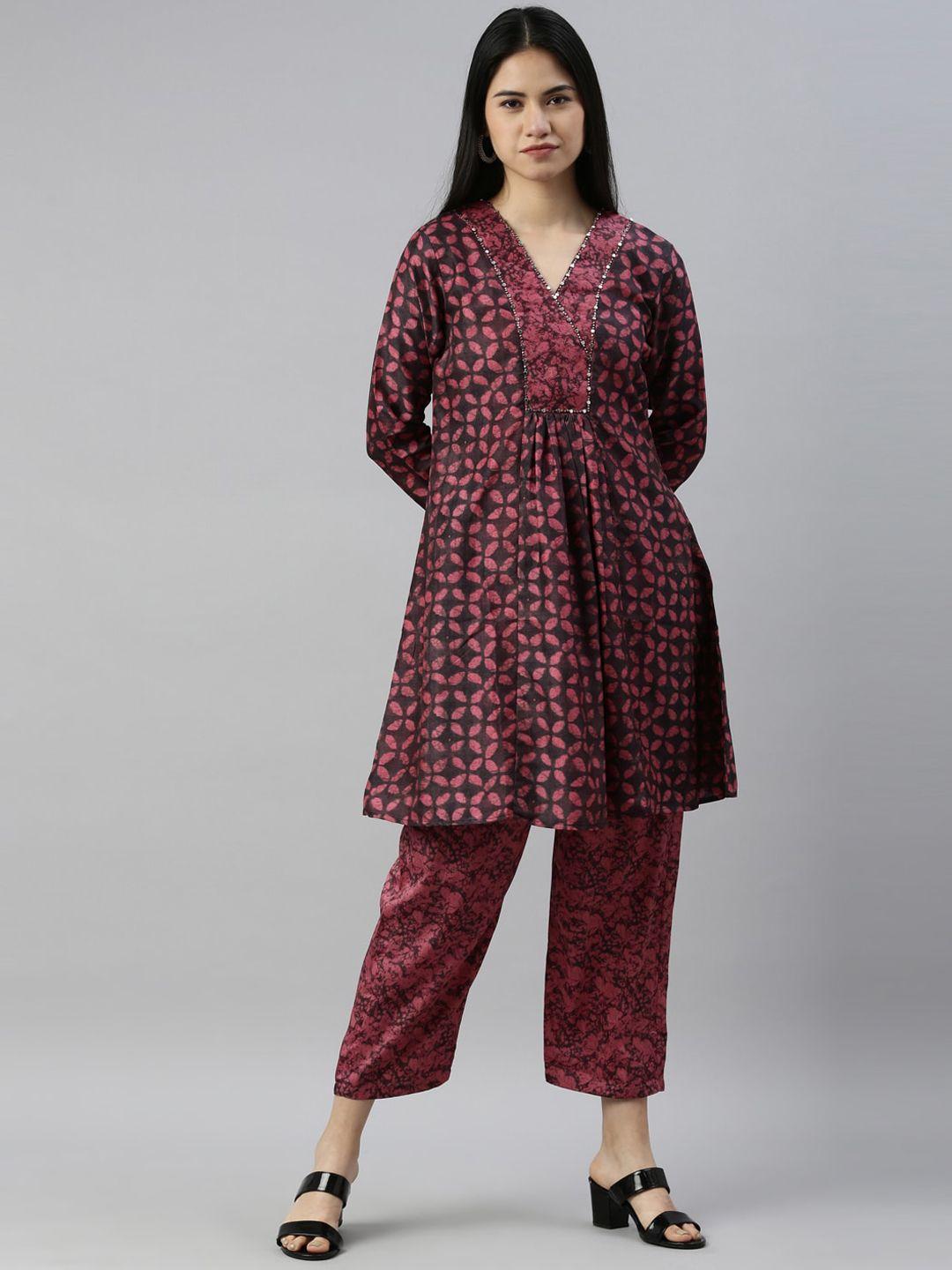 neerus women magenta ethnic motifs printed kurta with trousers