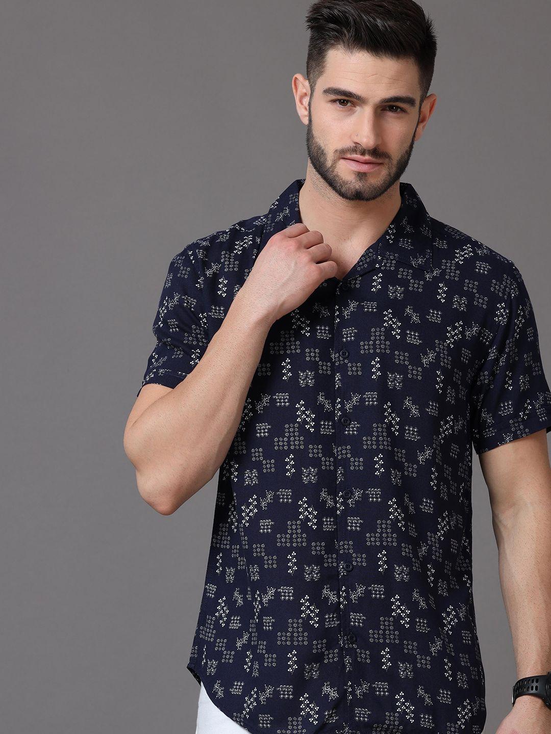 here&now men navy blue slim fit printed casual shirt