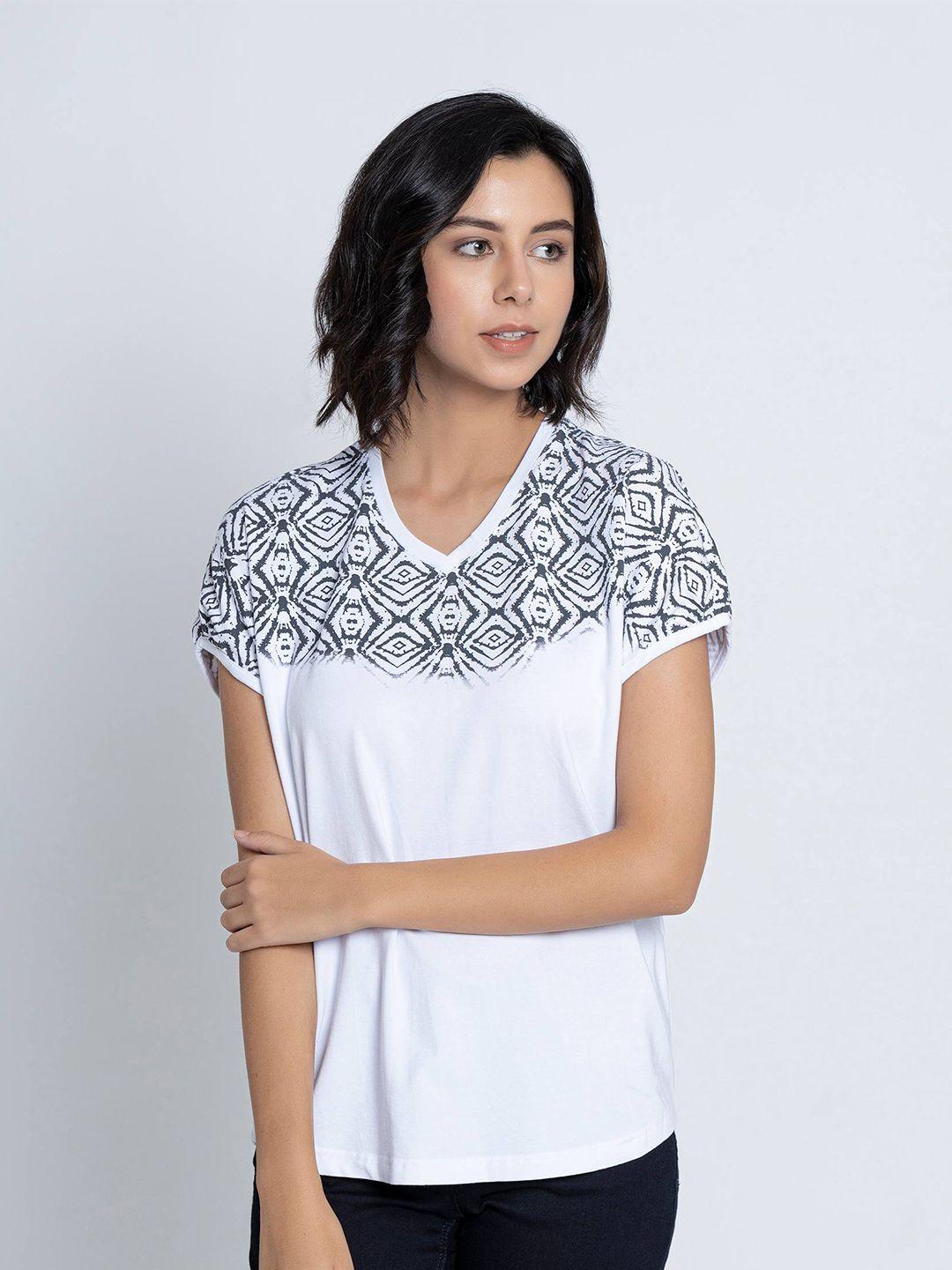 b.copenhagen women white printed v-neck extended sleeves t-shirt