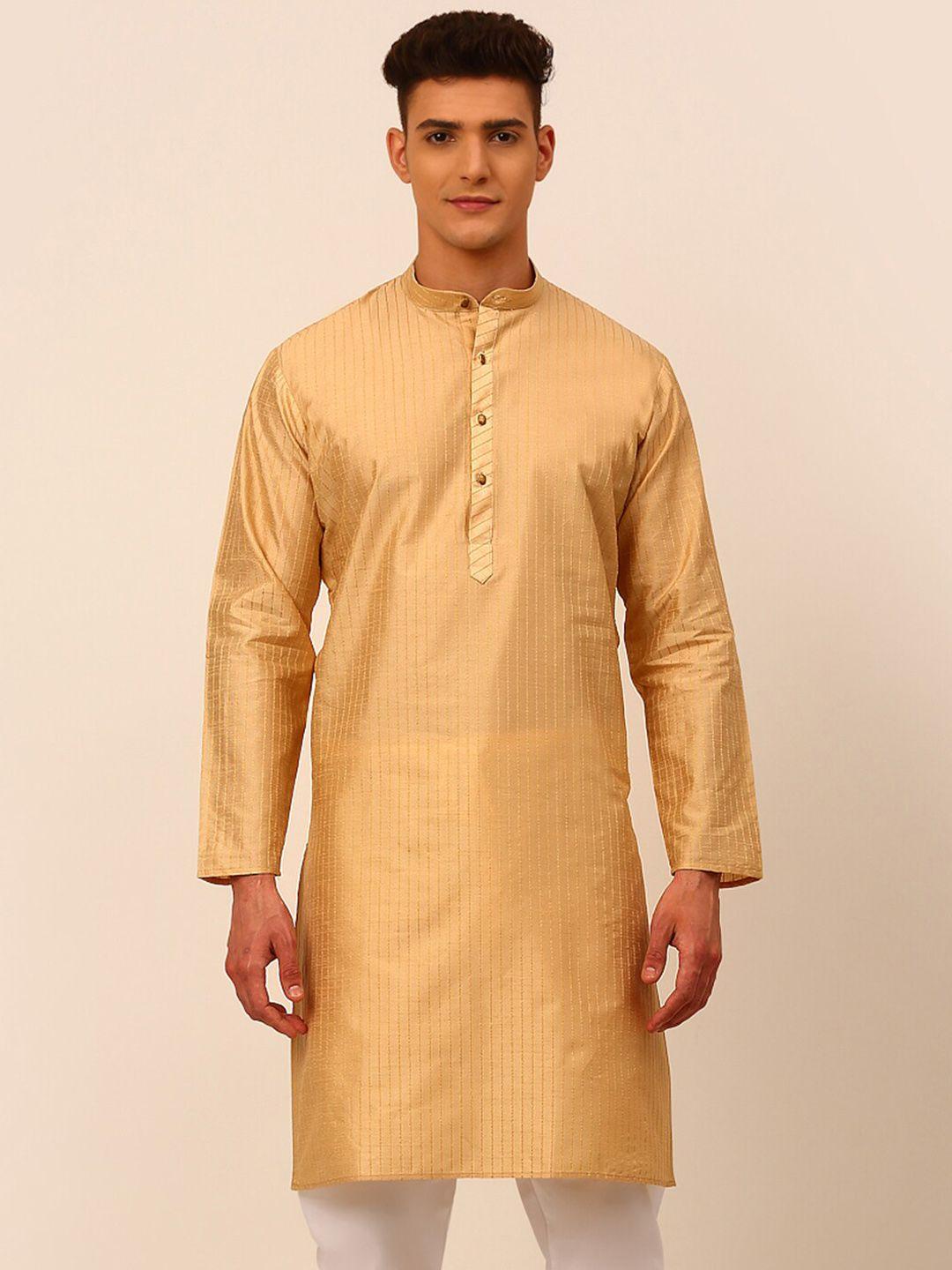 jompers men gold-toned thread work kurta