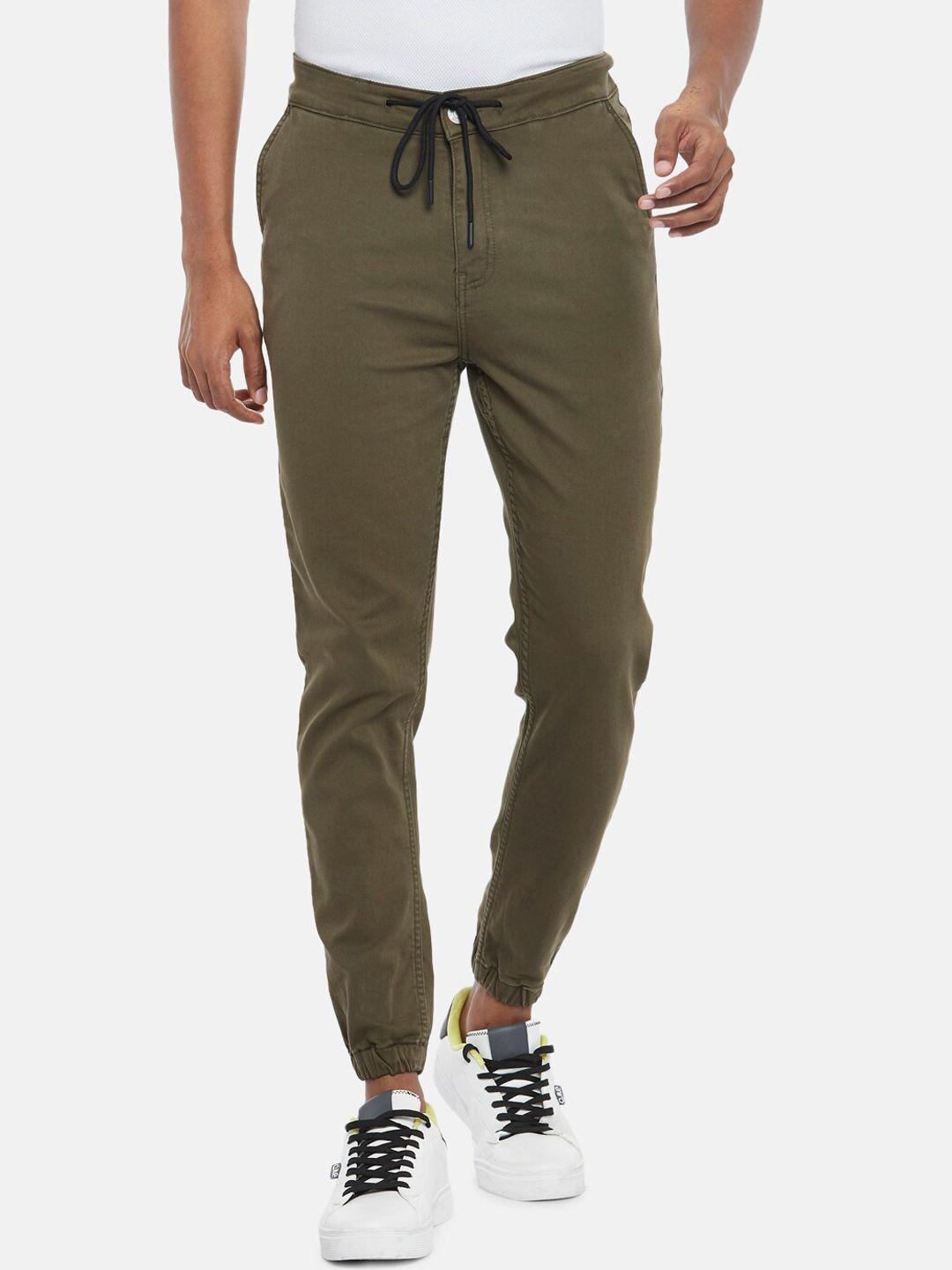 people men olive green solid tapered fit joggers trousers