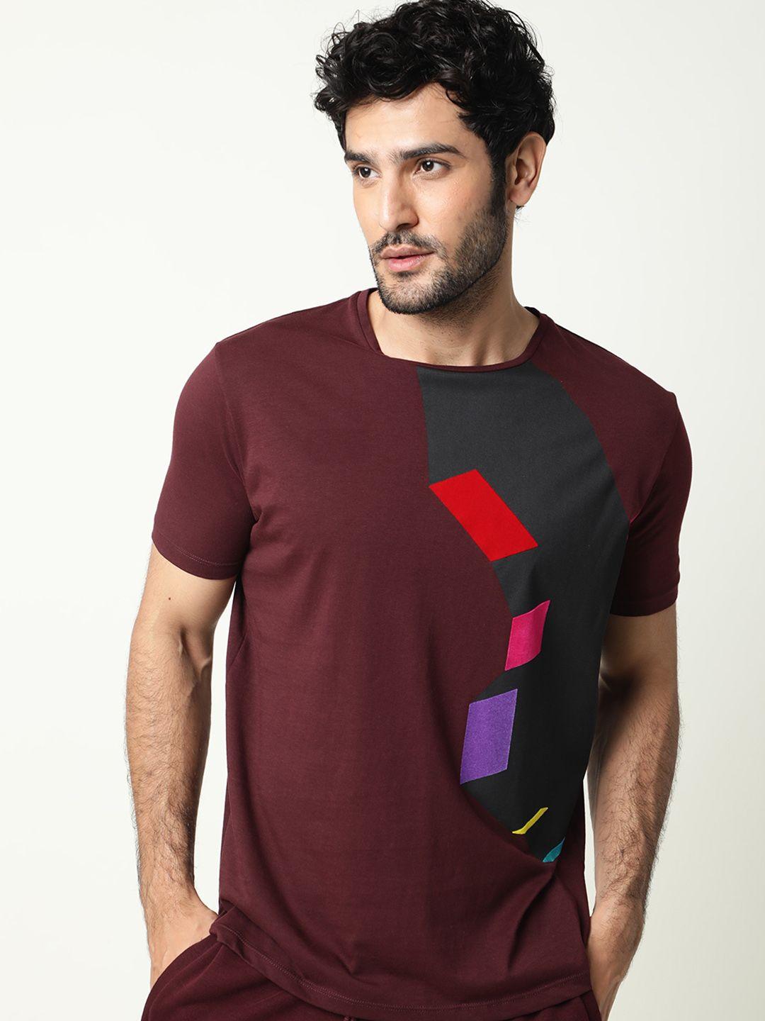 rare rabbit men maroon colourblocked slim fit t-shirt