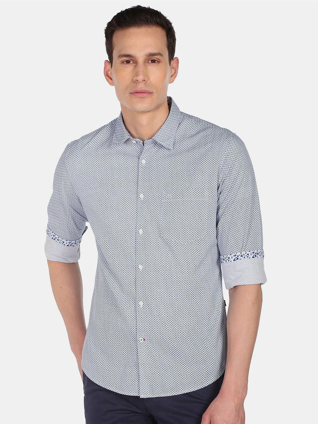 ad by arvind men white & blue slim fit printed pure cotton casual shirt