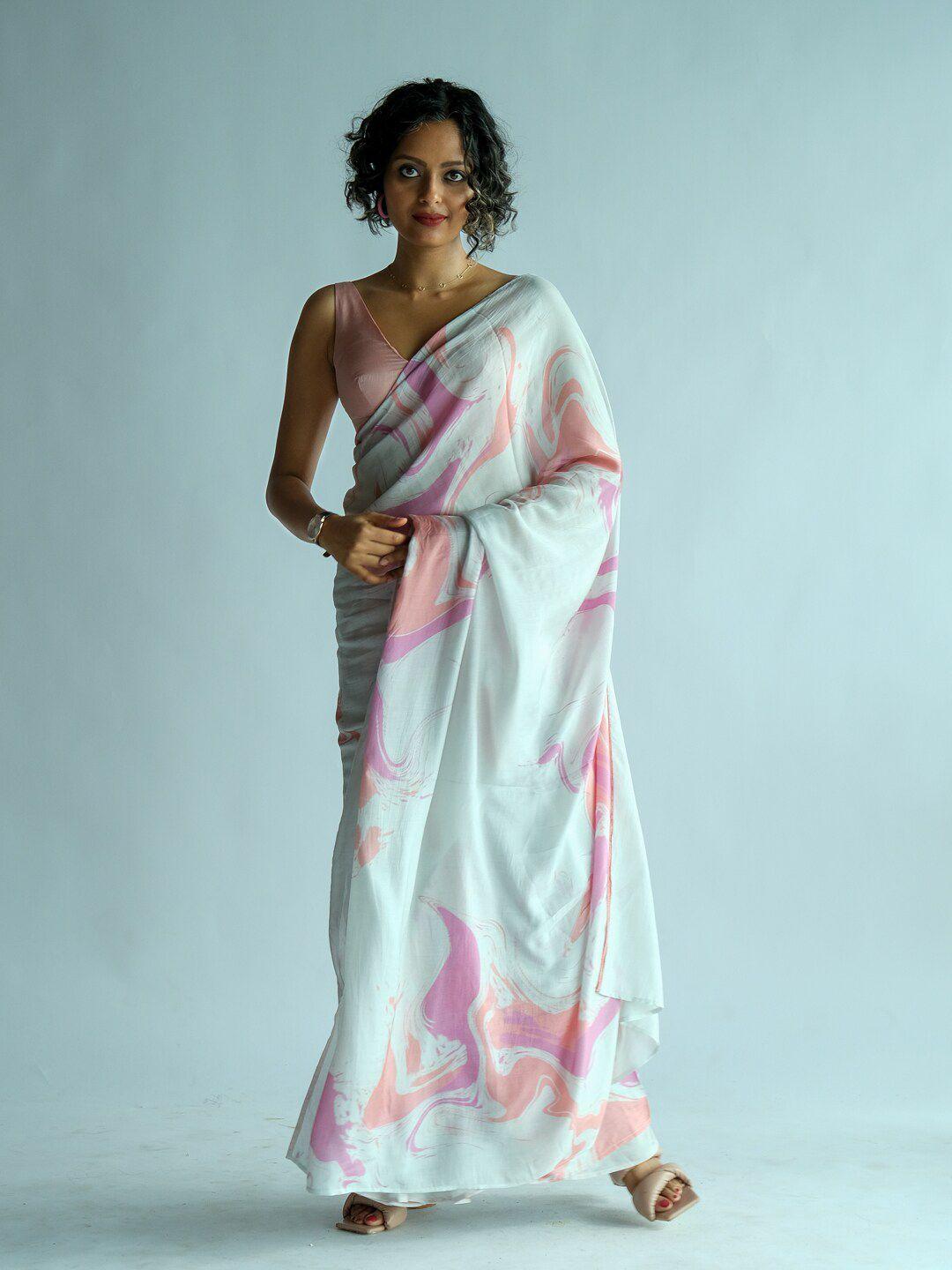 suta off white & purple abstract printed saree