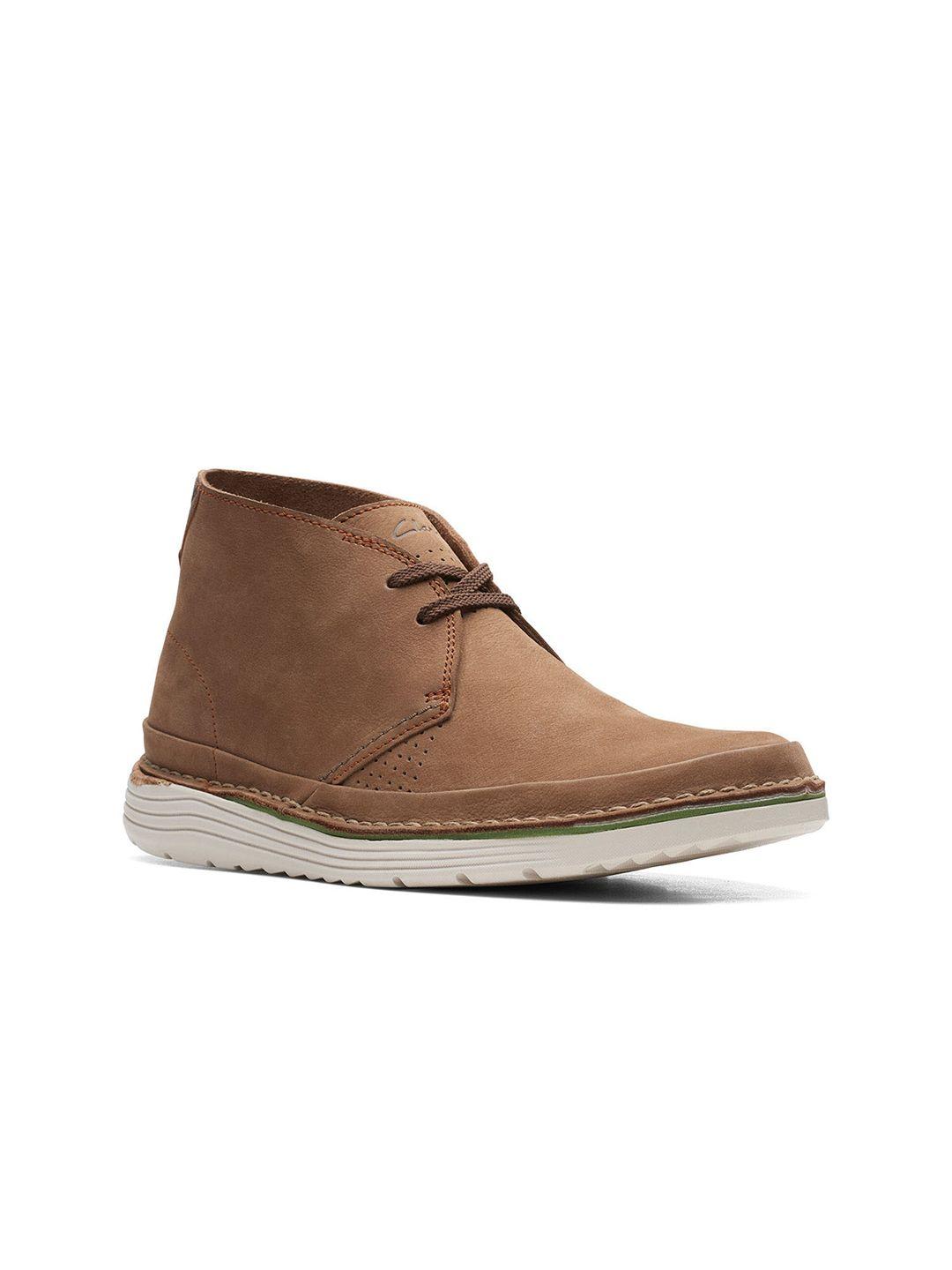 clarks men taupe solid regular boots