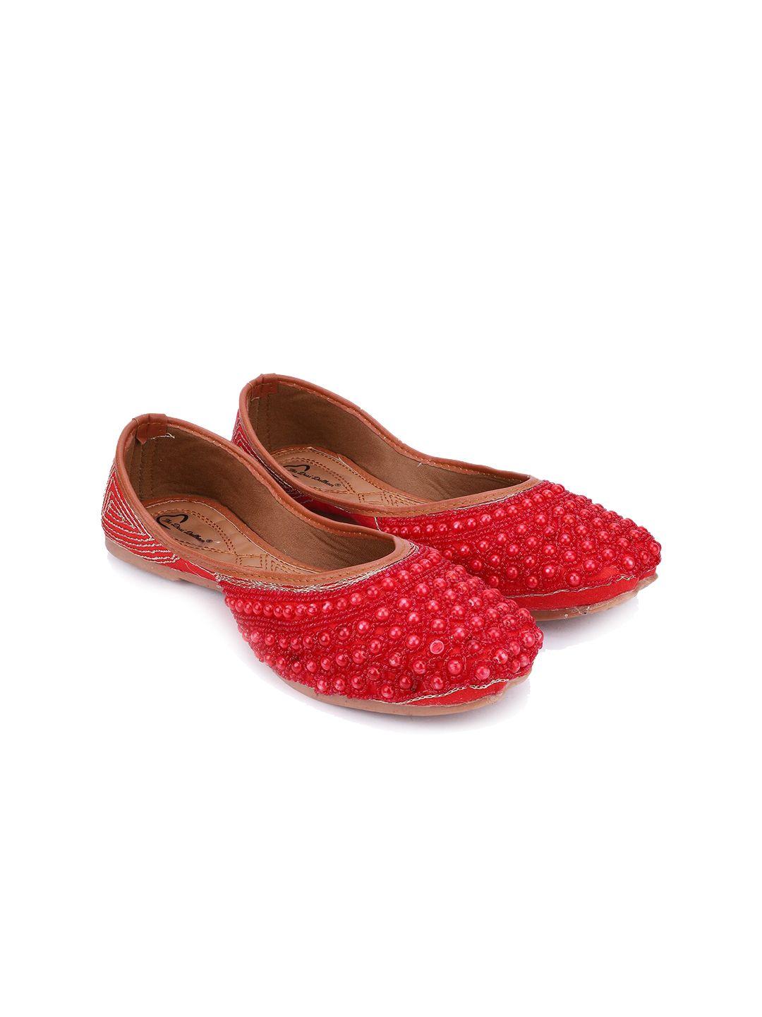 the desi dulhan women red embellished mojaris flats